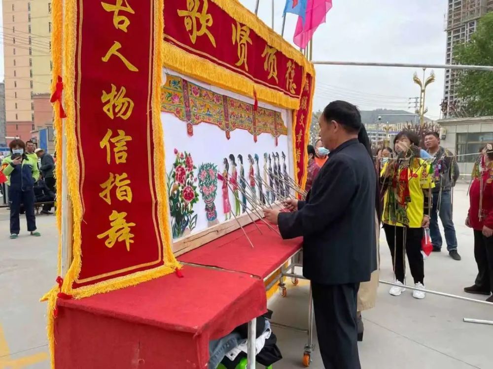 新澳門王中王期期中，揭秘彩票背后的秘密與策略，揭秘新澳門王中王彩票背后的秘密與策略，期期中探秘彩票世界