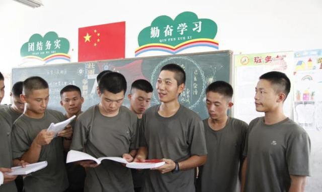 深度解析，為什么不建議報(bào)考國防科技大學(xué)，深度解析，報(bào)考國防科技大學(xué)的潛在考慮與權(quán)衡