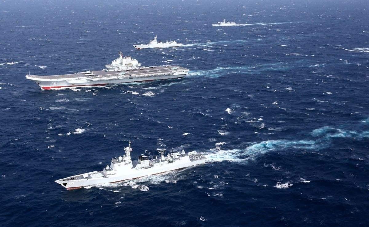 聚焦國際海域，中國戰(zhàn)艦圍觀英艦背后的故事，聚焦國際海域，中國戰(zhàn)艦視角下的英艦背后故事
