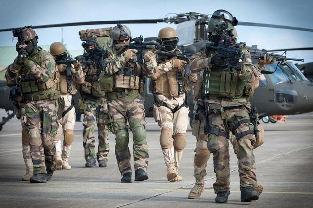 世界軍事強(qiáng)國(guó)前十排名2022，全球軍事力量概覽，全球軍事力量概覽，2022年世界軍事強(qiáng)國(guó)前十排名榜單