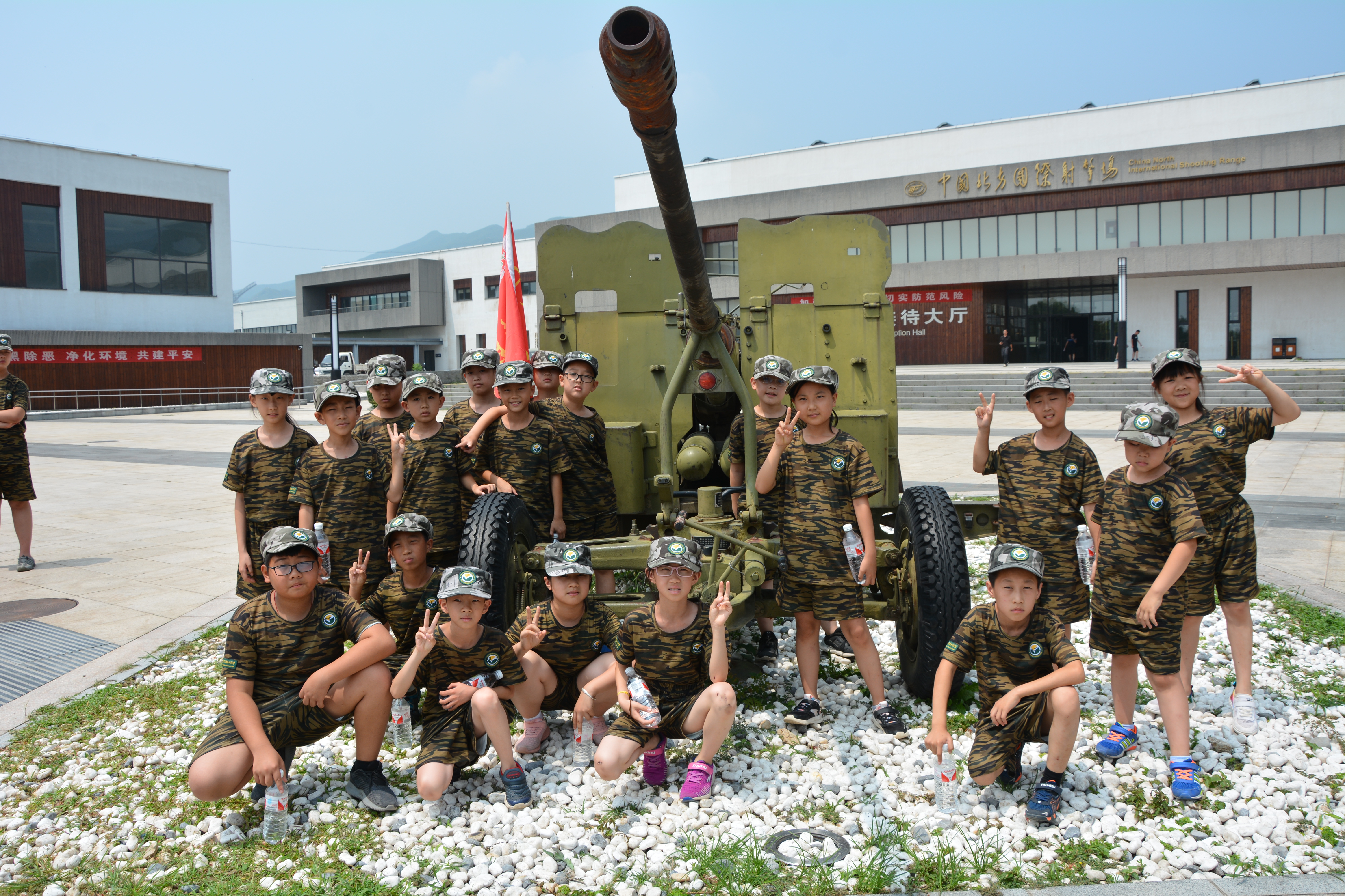 軍事夏令營(yíng)照片，展現(xiàn)熱血青春的力量與榮耀，軍事夏令營(yíng)照片，熱血青春的力量與榮耀展現(xiàn)