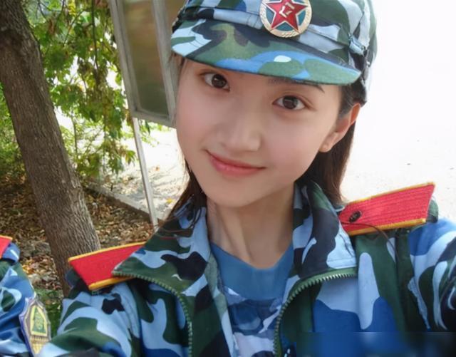 軍事直播間董嘉耀，一位軍事領(lǐng)域的佼佼者，董嘉耀，軍事領(lǐng)域的翹楚，深度解析軍事直播間