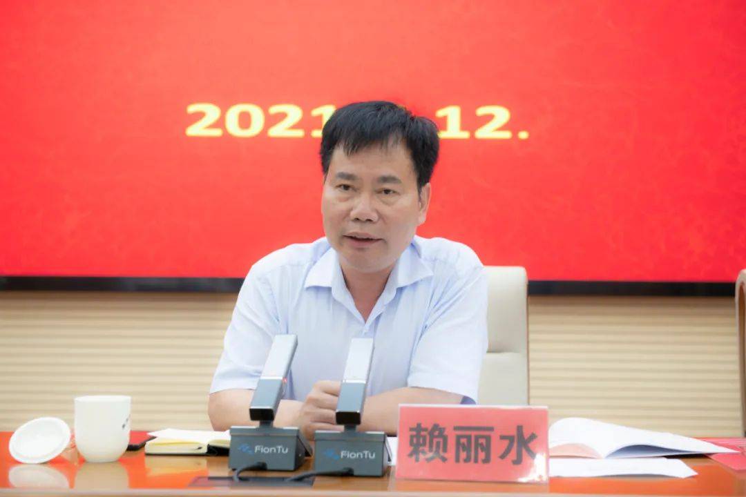 二四六香港資料期期中，深度解析與SEO優(yōu)化策略，深度解析香港期期中資料，SEO優(yōu)化策略揭秘
