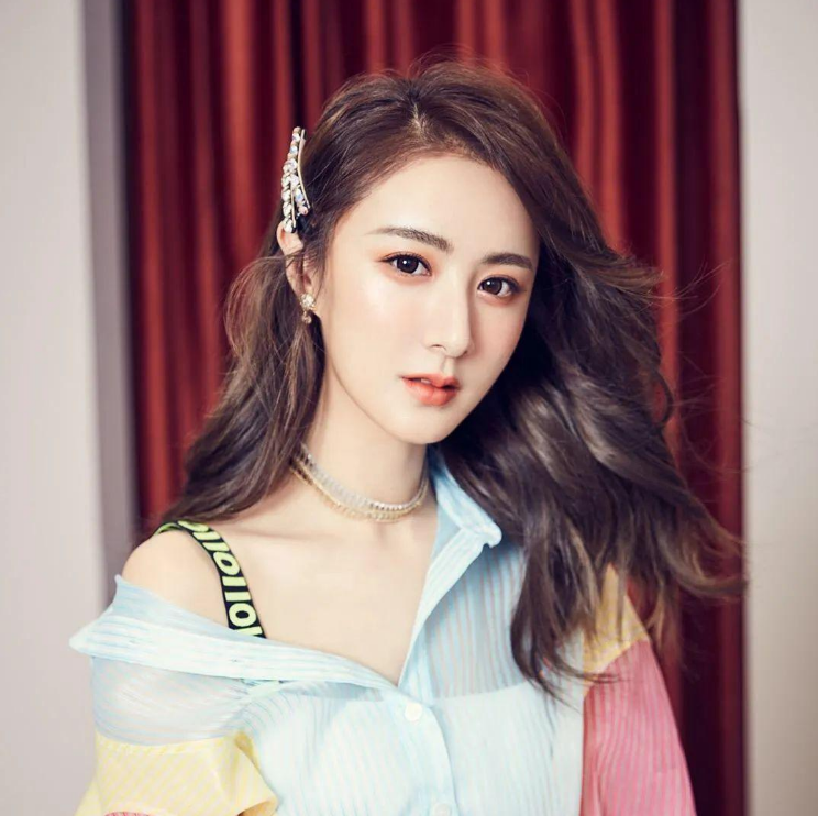 薇婭個(gè)人資料簡(jiǎn)介，薇婭個(gè)人簡(jiǎn)介