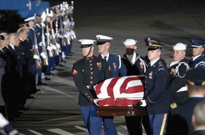 上將退休工資八十萬，解析與探討，上將退休工資八十萬，深度解析與探討